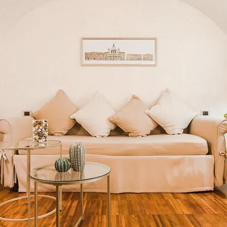 Teichnersuite Πανσιόν 4*