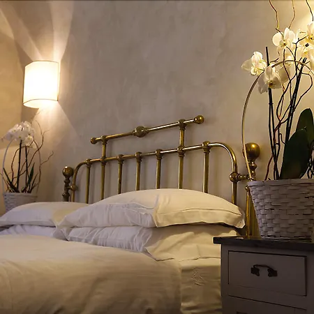 Teichnersuite Πανσιόν 4*