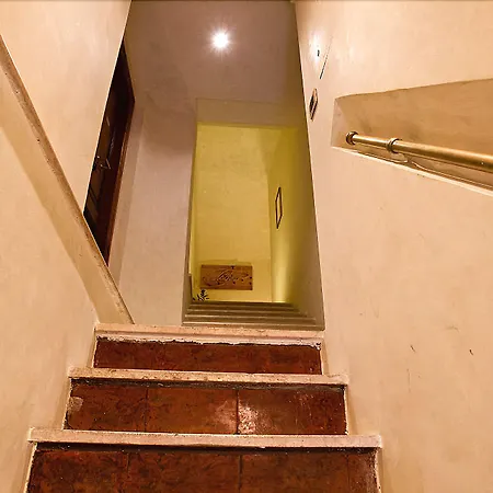 Teichnersuite Πανσιόν 4*