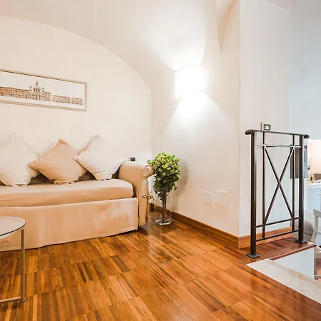 Teichnersuite Πανσιόν 4*